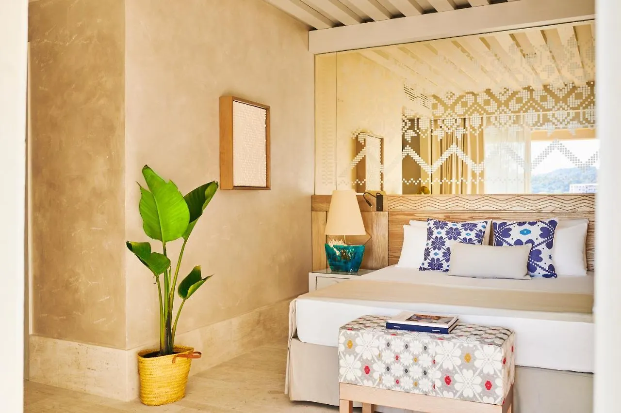*****  7Pines Resort Sardinia - A Destination By Hyatt Байя Сардиния Италия